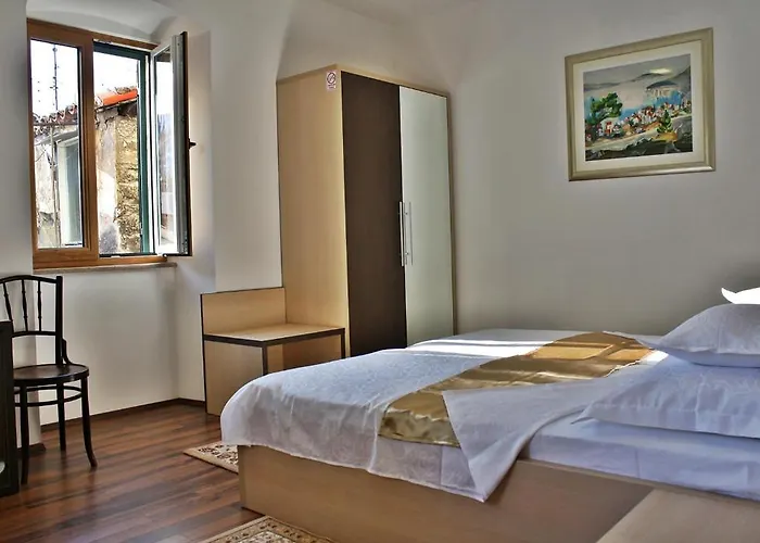 Luxury Keko Πανσιόν 4*